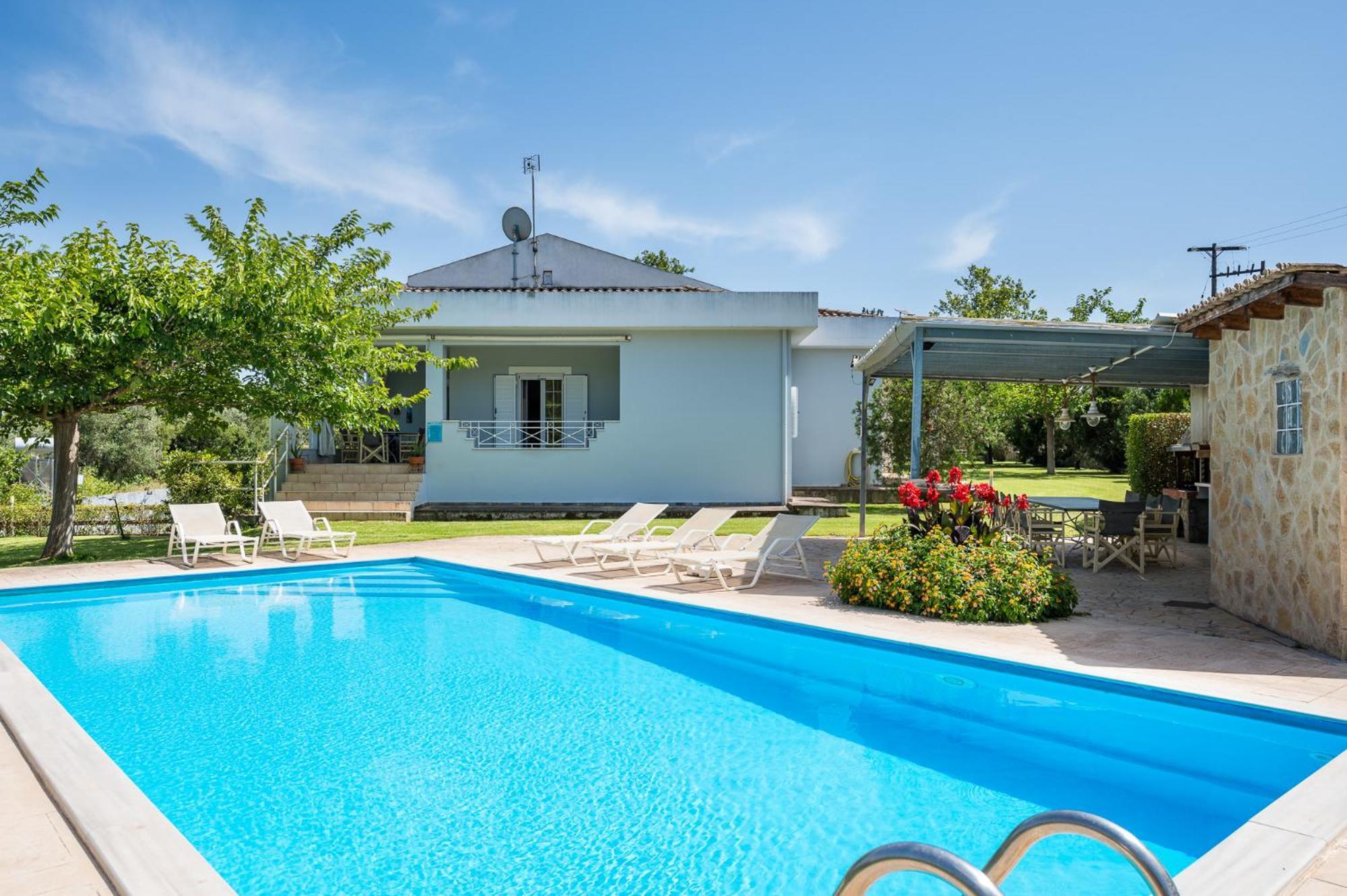Villa Nefeli With Private Pool By Konnect Dassiá Eksteriør bilde