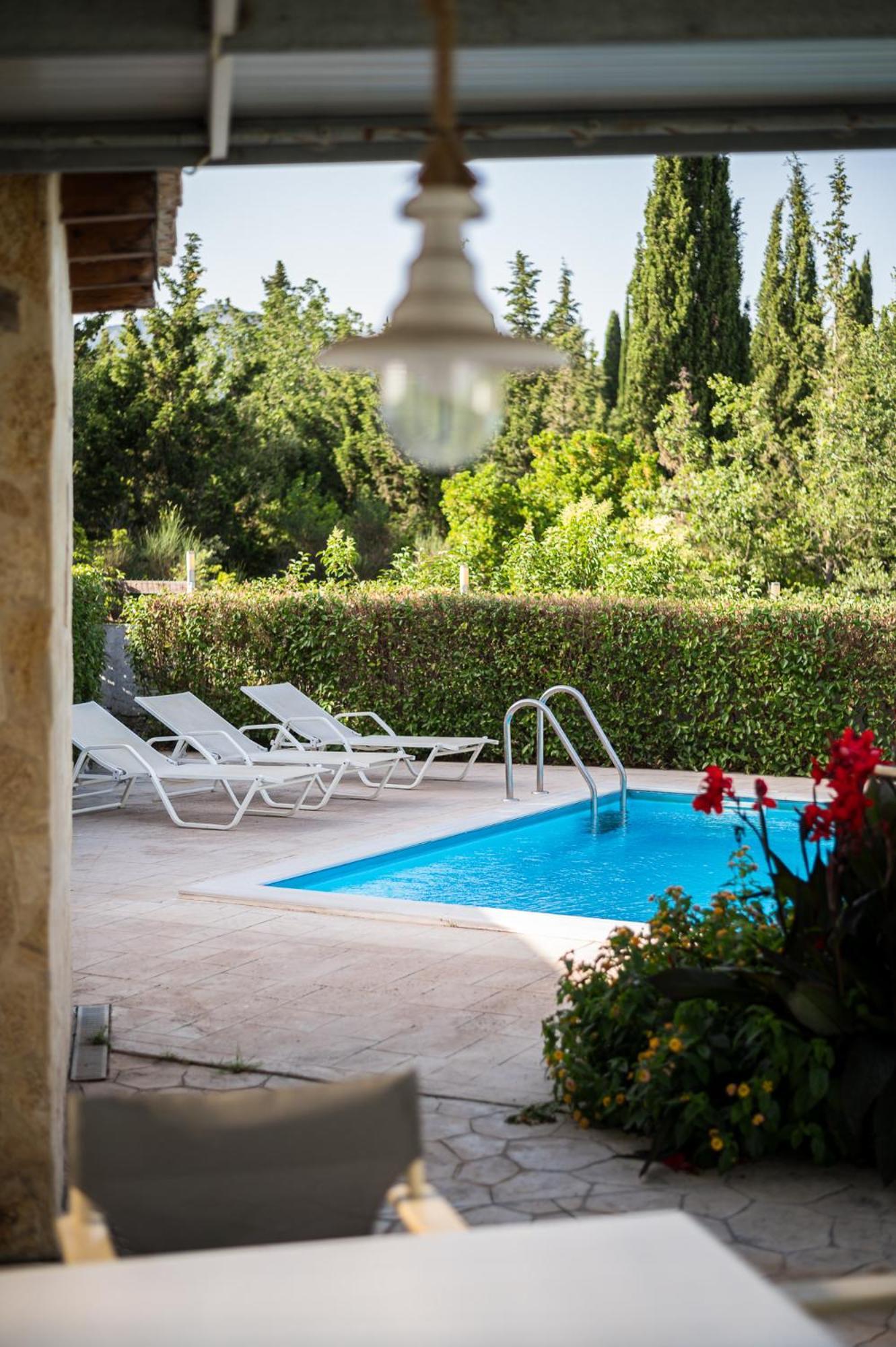 Villa Nefeli With Private Pool By Konnect Dassiá Eksteriør bilde